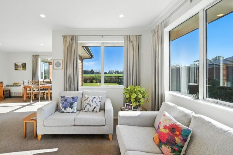 Photo of property in 5 Lancewood Way, Rangiora, 7400