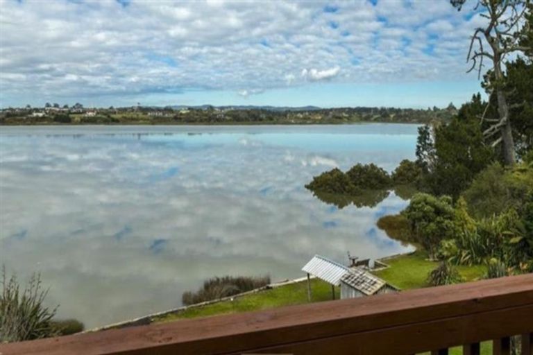 Photo of property in 7 Ferry Parade, Herald Island, Auckland, 0618