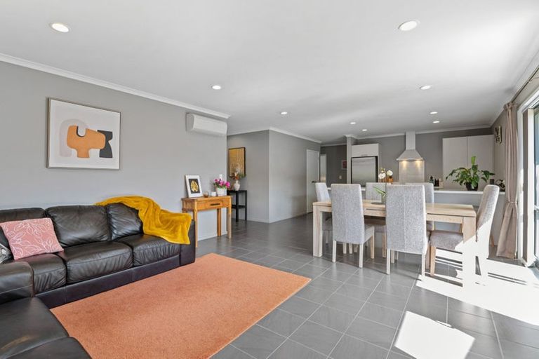 Photo of property in 39 Hamon Place, Pukehangi, Rotorua, 3015