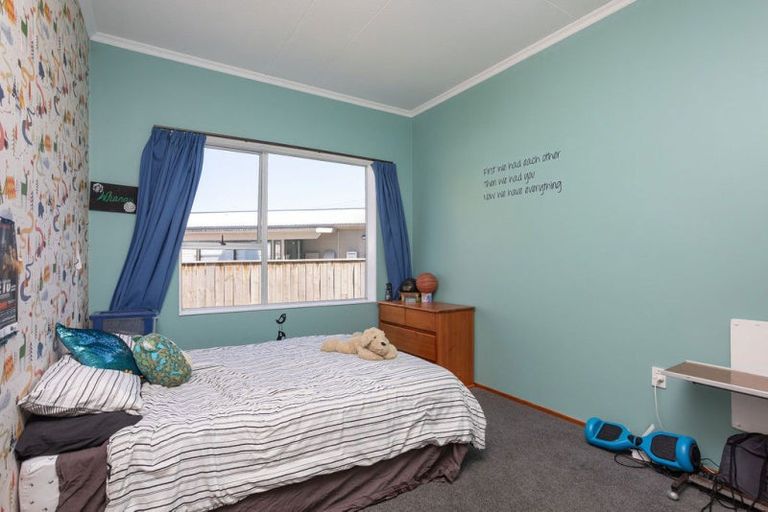 Photo of property in 11 Smith Street, Dannevirke, 4930