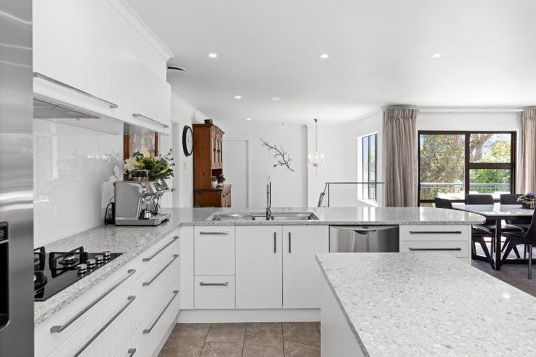 Photo of property in 7 Tui Glen, Havelock North, 4130