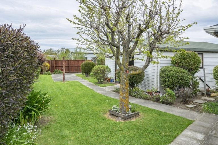 Photo of property in 22 Osborne Road, Amberley, 7410