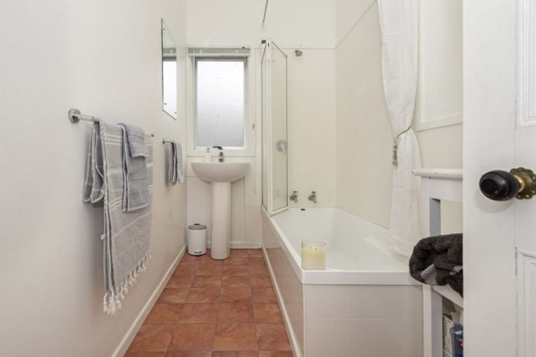 Photo of property in 11 Grafton Road, Te Hapara, Gisborne, 4010