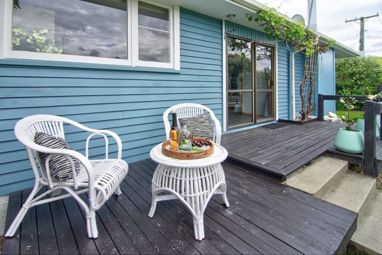 Photo of property in 12 Madden Place, Solway, Masterton, 5810
