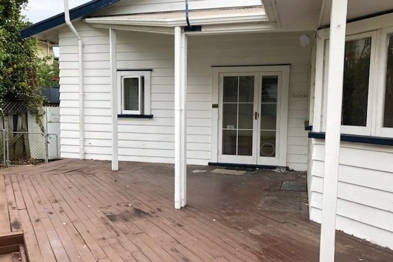 Photo of property in 10 Macnay Way, Murrays Bay, Auckland, 0630