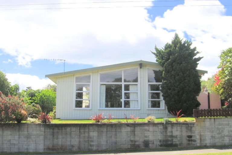 Photo of property in 34 Ingle Avenue, Waipahihi, Taupo, 3330