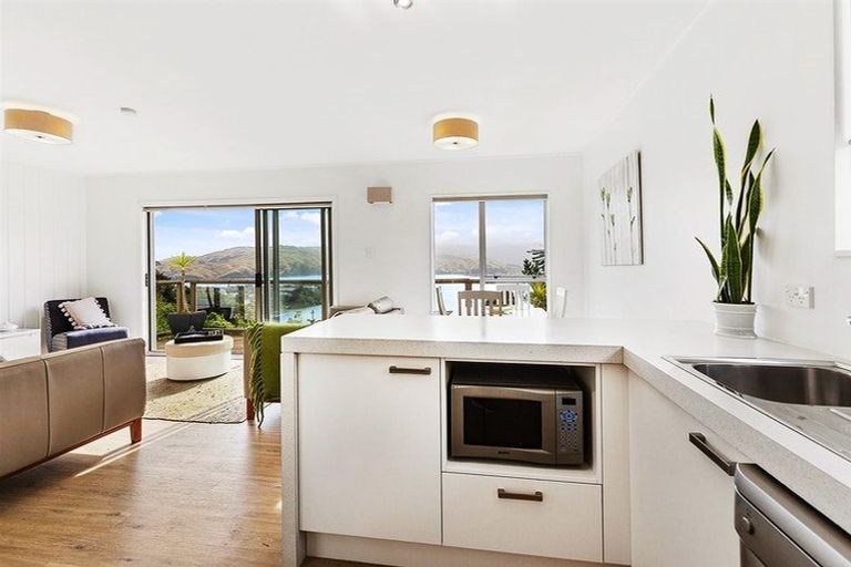 Photo of property in 97 Kahu Road, Paremata, Porirua, 5024