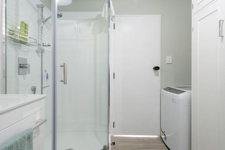 Photo of property in 2/22 Alberta Street, Acacia Bay, Taupo, 3330