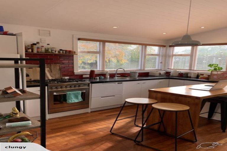 Photo of property in 49 Cleveland Street, Edgeware, Christchurch, 8013