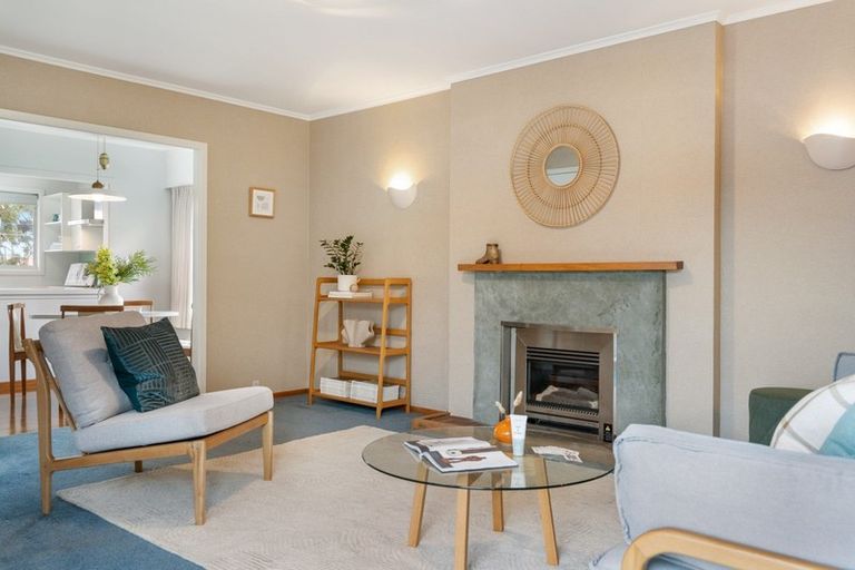 Photo of property in 1/31 Alamein Avenue, Belmont, Auckland, 0622