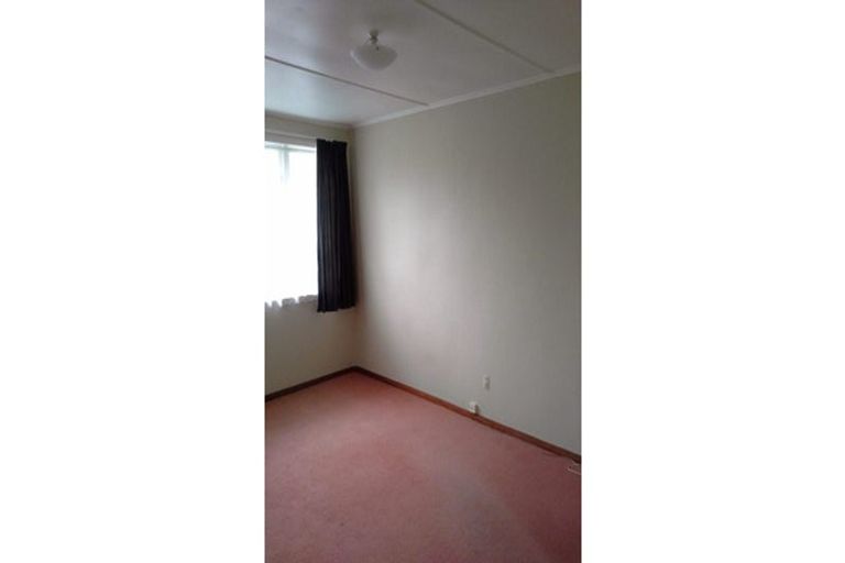 Photo of property in 5 Waldie Grove, Avalon, Lower Hutt, 5011