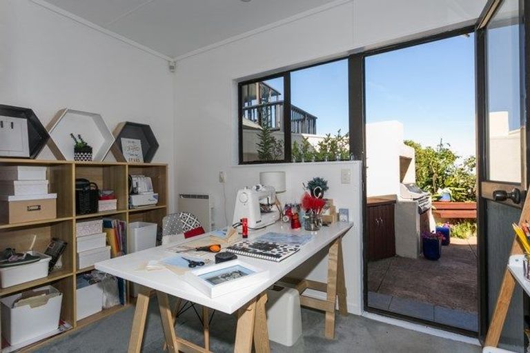 Photo of property in 24b Clyde Road, Bluff Hill, Napier, 4110