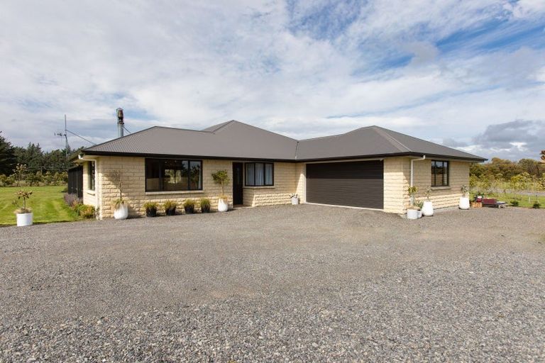 Photo of property in 64 Totaramahonga Road, Dannevirke, 4972