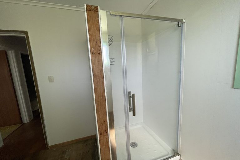 Photo of property in 305 Don Buck Road, Massey, Auckland, 0614