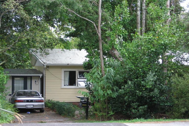 Photo of property in 84 Sabulite Road, Kelston, Auckland, 0602