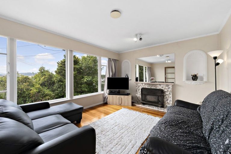Photo of property in 26 Arapiko Street, Johnsonville, Wellington, 6037