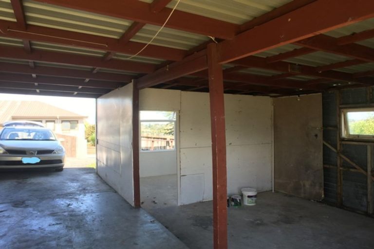 Photo of property in 3/270 Wairau Road, Glenfield, Auckland, 0627