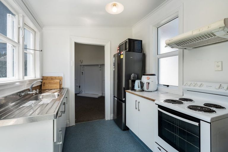 Photo of property in 124 Harbour Terrace, North Dunedin, Dunedin, 9016