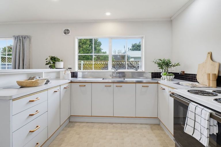 Photo of property in 10b Ihle Street, Terrace End, Palmerston North, 4410