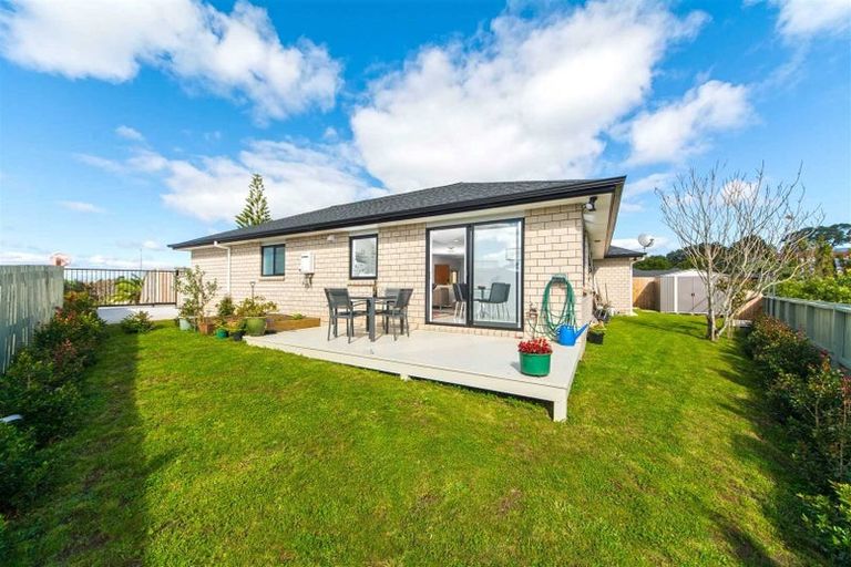 Photo of property in 71a Solar Road, Glen Eden, Auckland, 0602