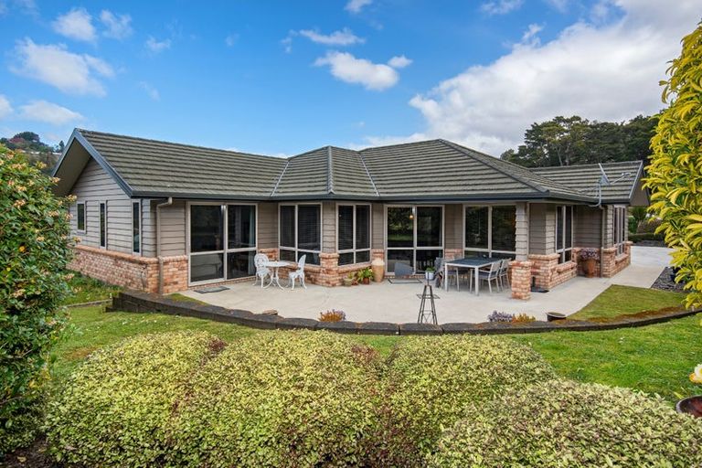 Photo of property in 6 Tieke Place, Horahora, Whangarei, 0110