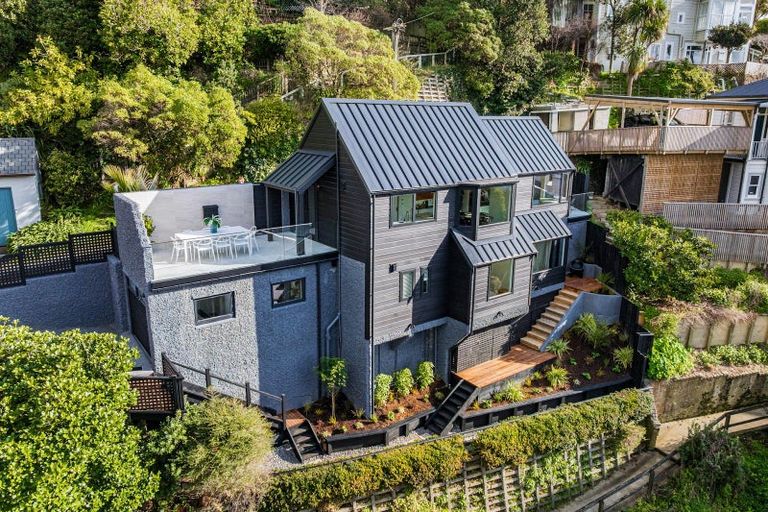 Photo of property in 28 Hay Street, Oriental Bay, Wellington, 6011