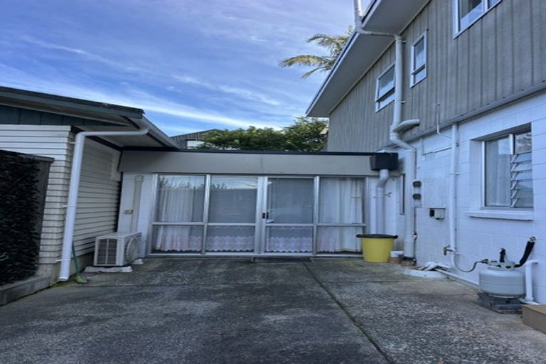 Photo of property in 1/90 Mountbatten Avenue, Hillcrest, Auckland, 0627