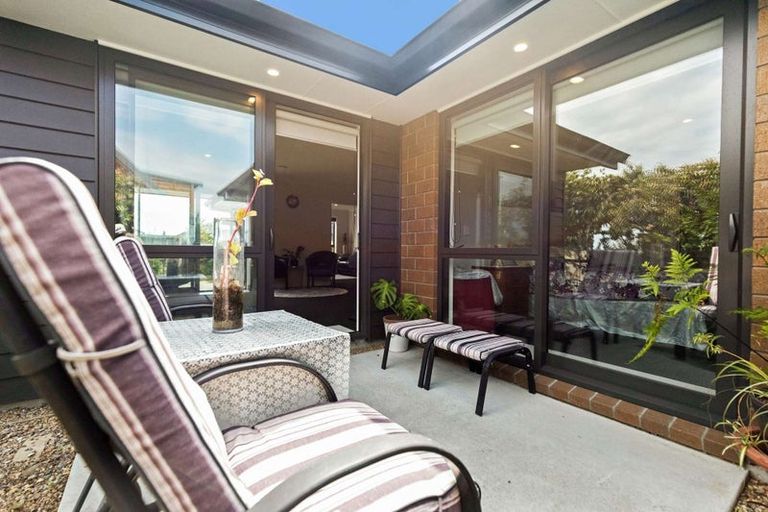 Photo of property in 5 Faber Place, Rototuna North, Hamilton, 3210