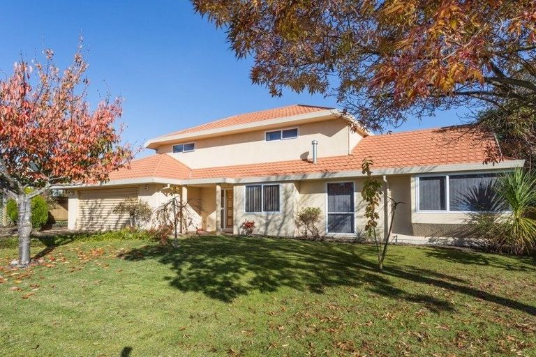 Photo of property in 5 Kingsgate Close, Havelock North, 4130