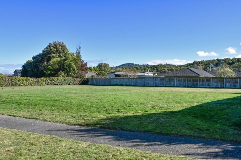 Photo of property in 68 Montgomery Crescent, Kinloch, Taupo, 3377