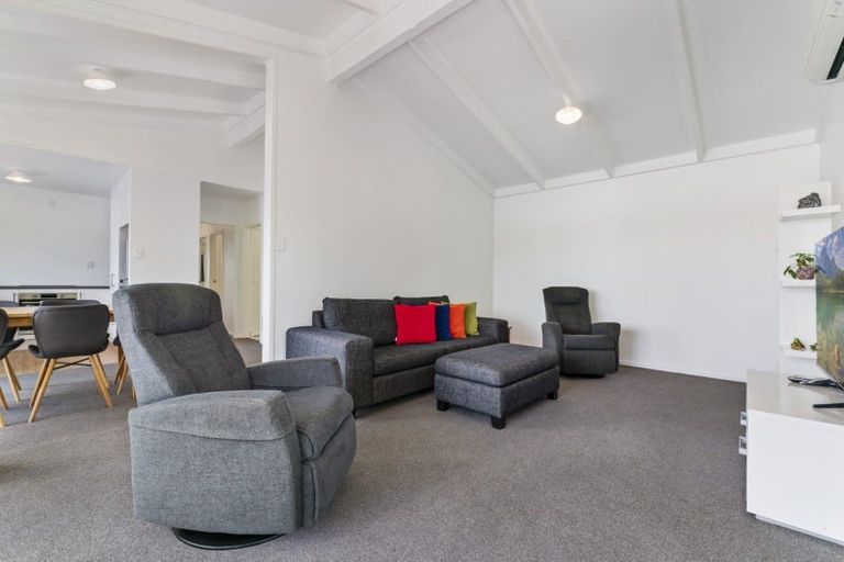 Photo of property in 16 Graham Place, Bellevue, Tauranga, 3110