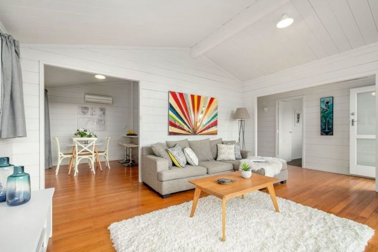 Photo of property in 39 Fairview Avenue, Opaheke, Papakura, 2113