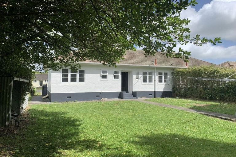 Photo of property in 7/9 Bell Street, Marton, 4710