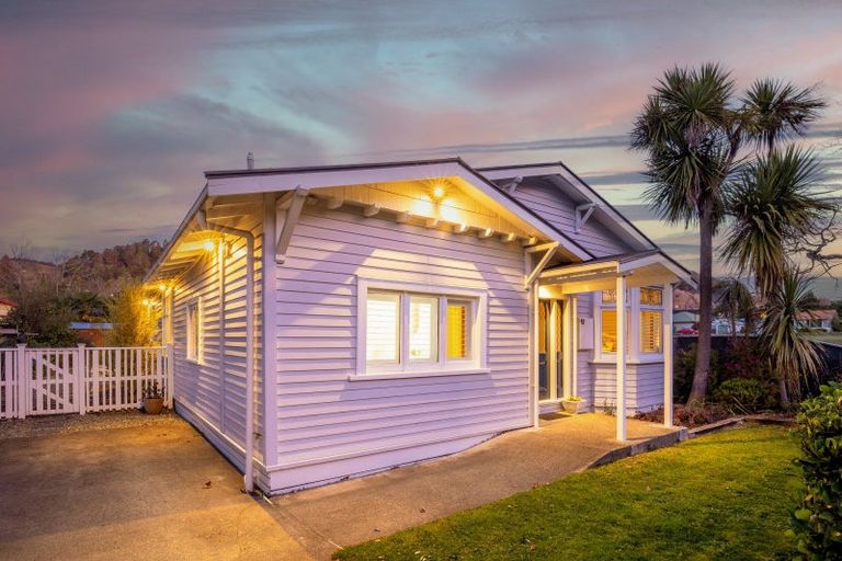 Photo of property in 9 Renwick Place, Nelson South, Nelson, 7010