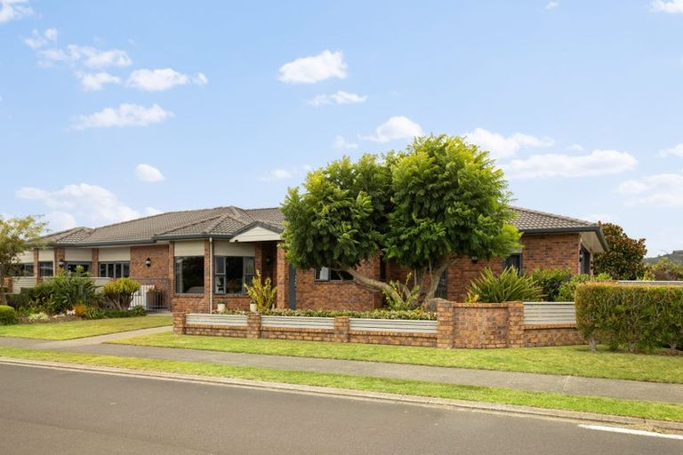 Photo of property in 1 Ringwood Place, Whitianga, 3510