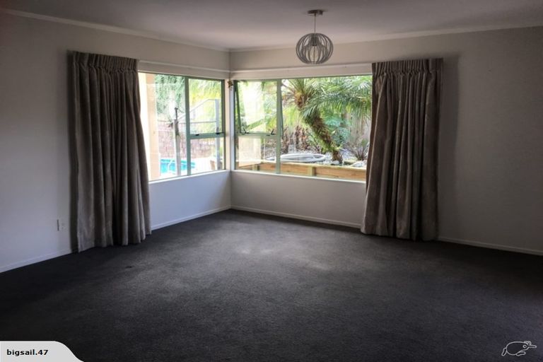Photo of property in 70 Whitford Road, Botany Downs, Auckland, 2014
