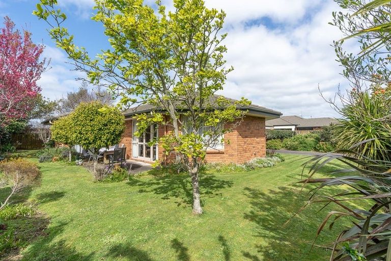 Photo of property in 28 Newfield Drive, Fairview Downs, Hamilton, 3214