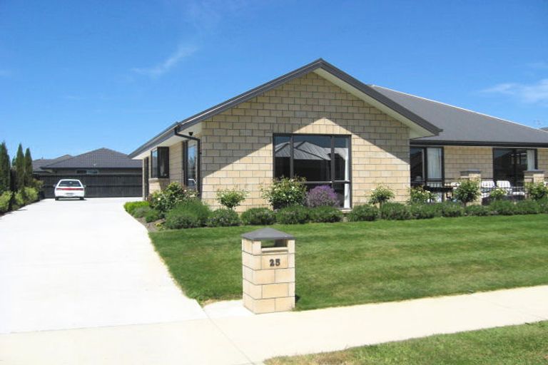 Photo of property in 25 Mistral Road, Northwood, Christchurch, 8051