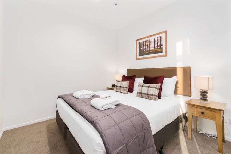 Photo of property in Wyndham Gardens Apartments, 30 Red Oaks Drive, Frankton, Queenstown, 9300