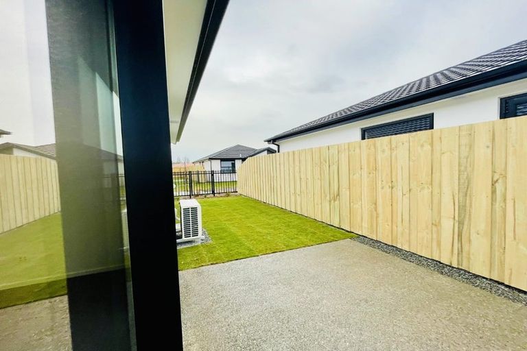 Photo of property in 9 Oakvale Lane, Halswell, Christchurch, 8025