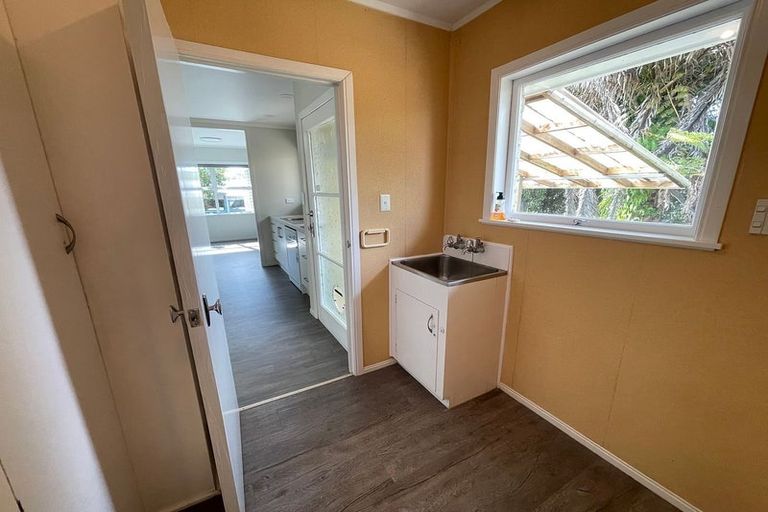 Photo of property in 8 Tatariki Street, Rosehill, Papakura, 2113