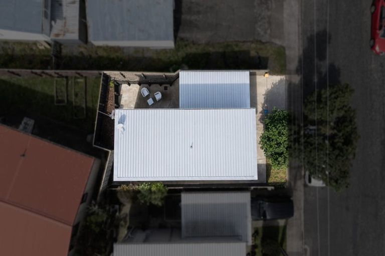 Photo of property in 18 Franklyn Road, Tawa, Wellington, 5028