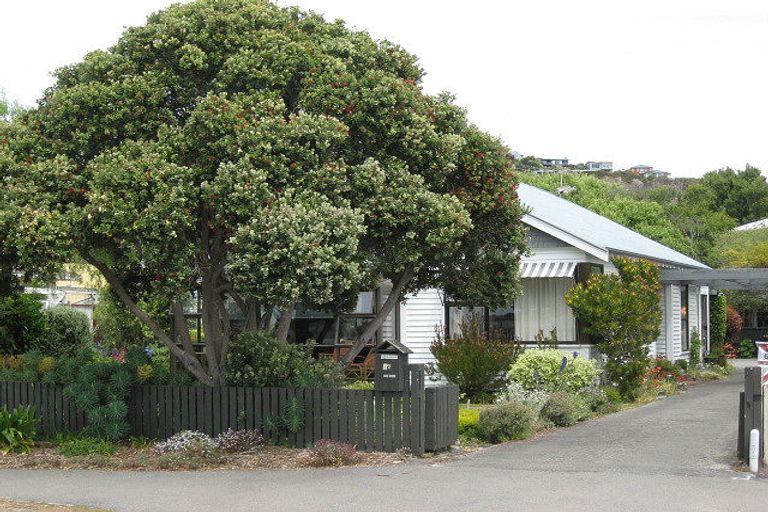 Photo of property in 67 Beachville Road, Redcliffs, Christchurch, 8081