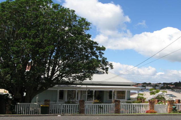Photo of property in 3/5 Prospect Terrace, Milford, Auckland, 0620
