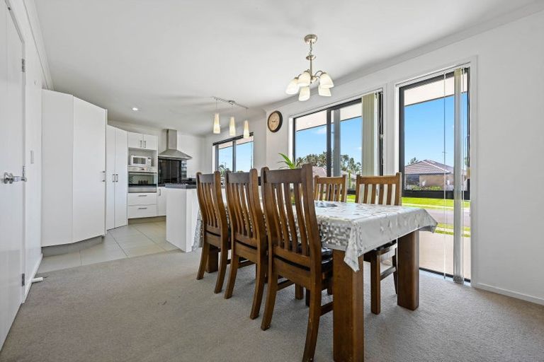 Photo of property in 44 Edgeview Crescent, Fitzroy, Hamilton, 3206