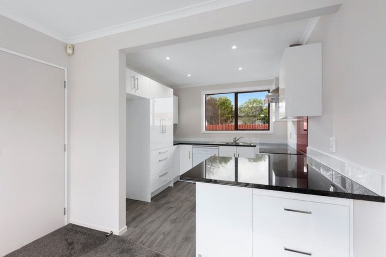 Photo of property in 2/23a Ranfurly Street, Trentham, Upper Hutt, 5018