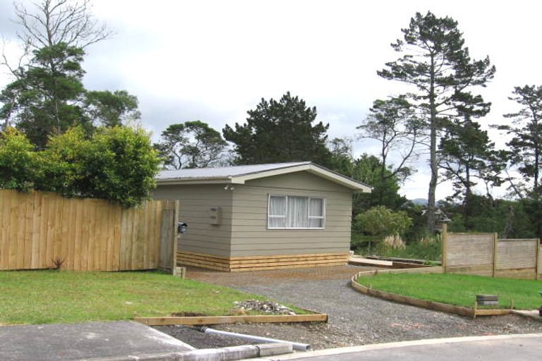 Photo of property in 62 Sungrove Rise, Sunnyvale, Auckland, 0612