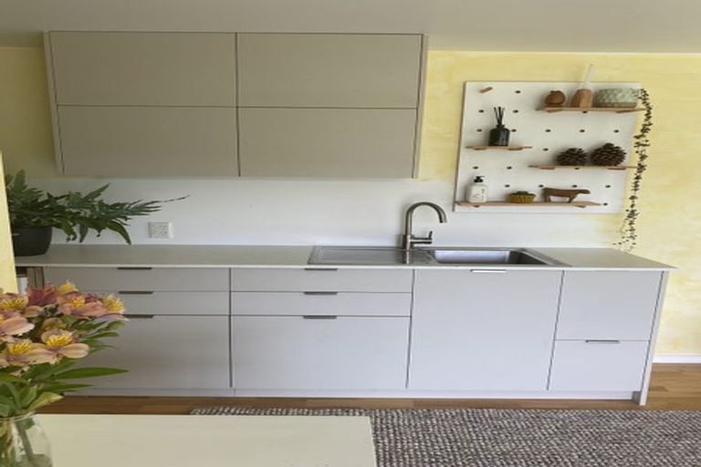 Photo of property in 48 Forest Road, Raumati South, Paraparaumu, 5032