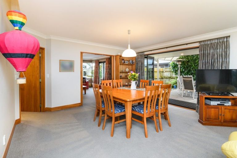 Photo of property in 8 Dougherty Place, Hokowhitu, Palmerston North, 4410