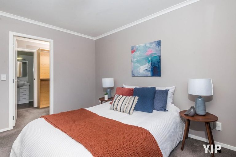 Photo of property in 4 Cresswell Place, Johnsonville, Wellington, 6037